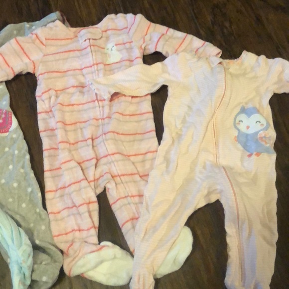 Bundle of Footed sleepers! Size 6 months - Picture 6 of 7